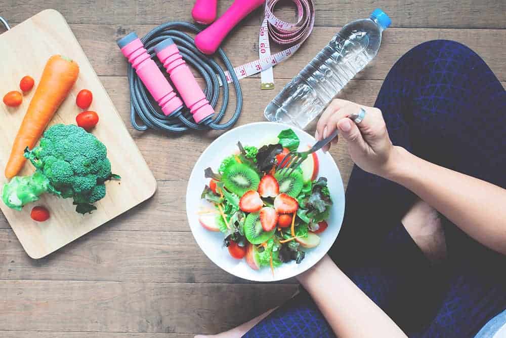 Chế độ ăn trị mụn